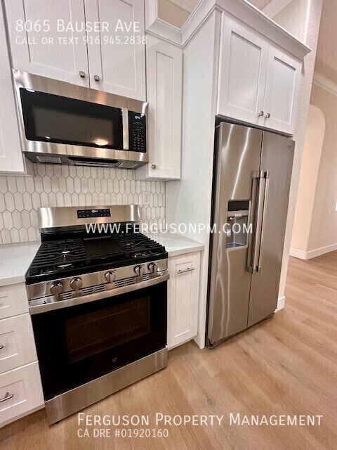 Building Photo - 8065 Bauser Ave