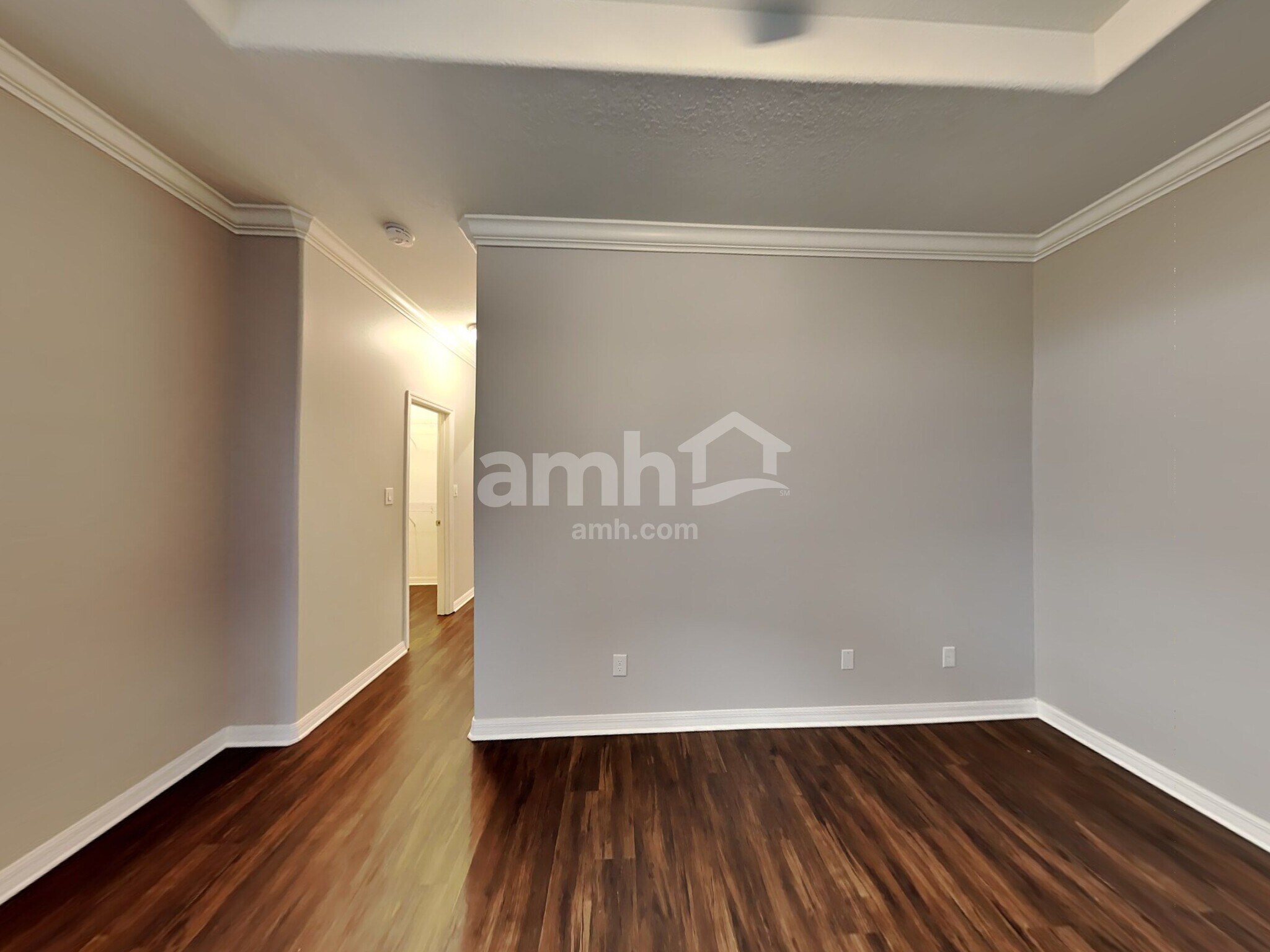 Building Photo - 1560 Mountclair Ct