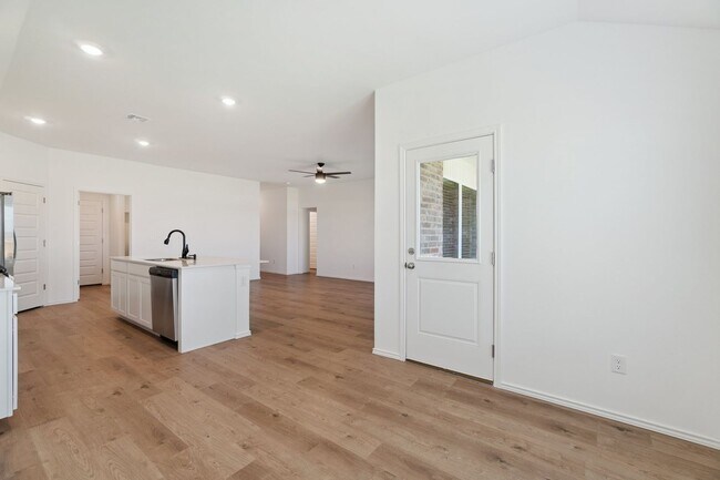 Building Photo - Edmond Rental