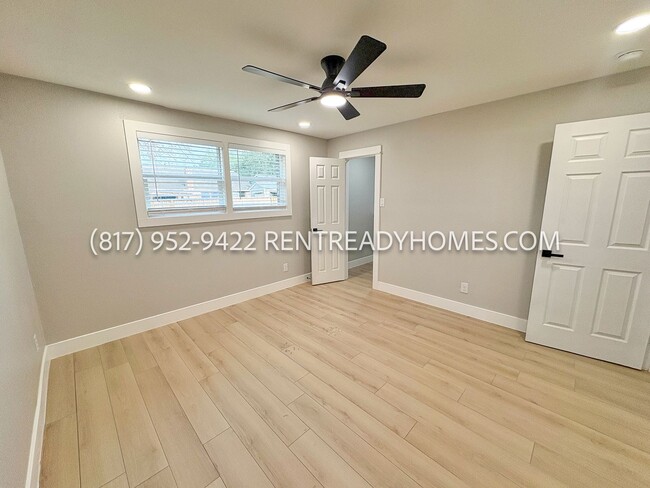 Building Photo - 2122 Bentvine Dr