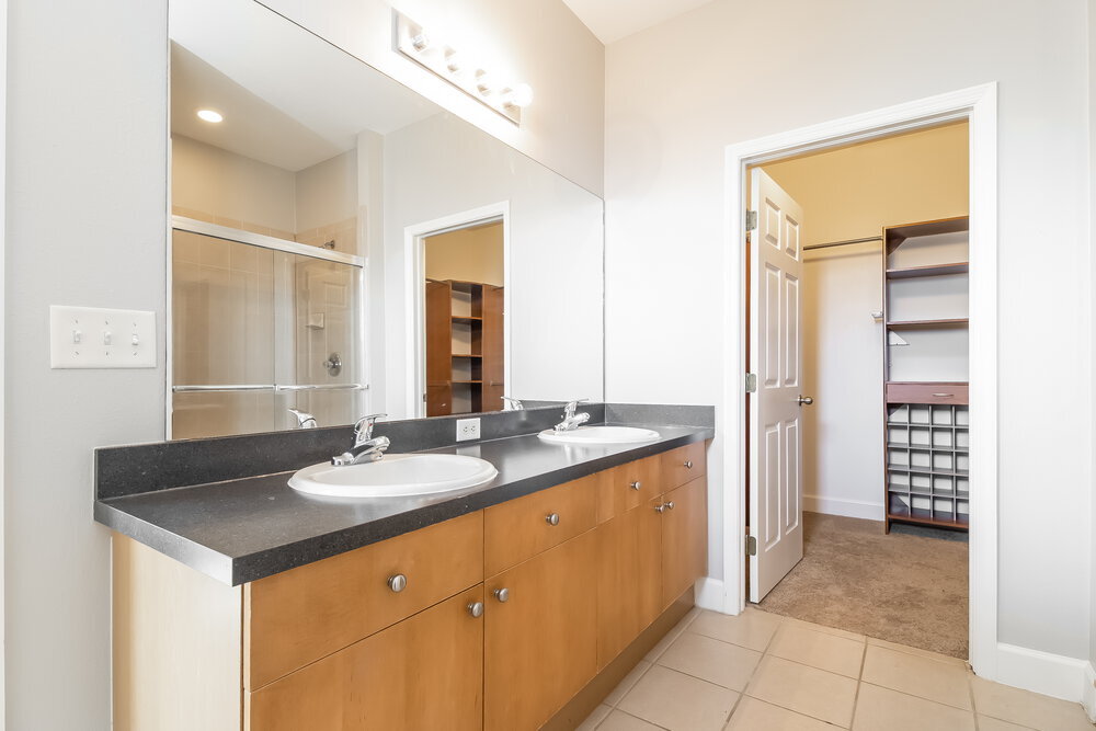 Building Photo - 6516 Quiet Pool Ct