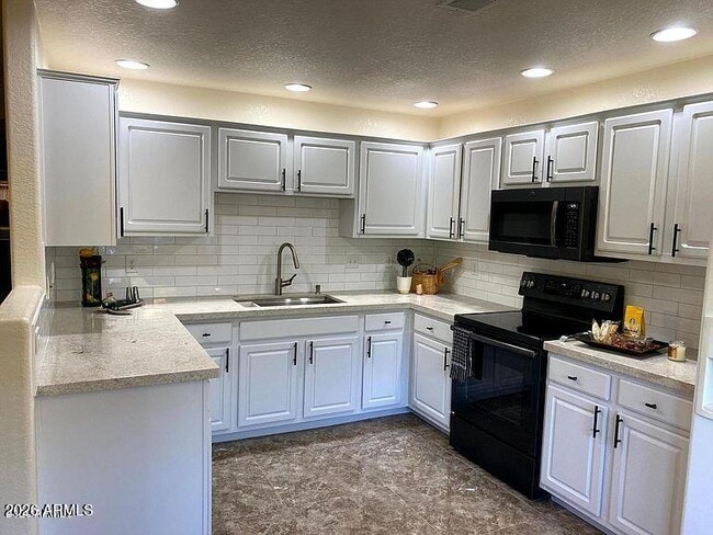 Building Photo - 9555 E Raintree Dr