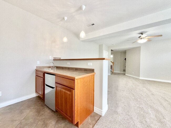 Building Photo - WELCOME HOME!