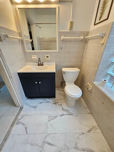 Building Photo - 7012 Forsyth Blvd