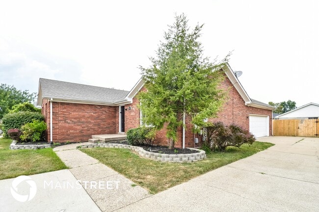 Building Photo - 5613 Ree Dr