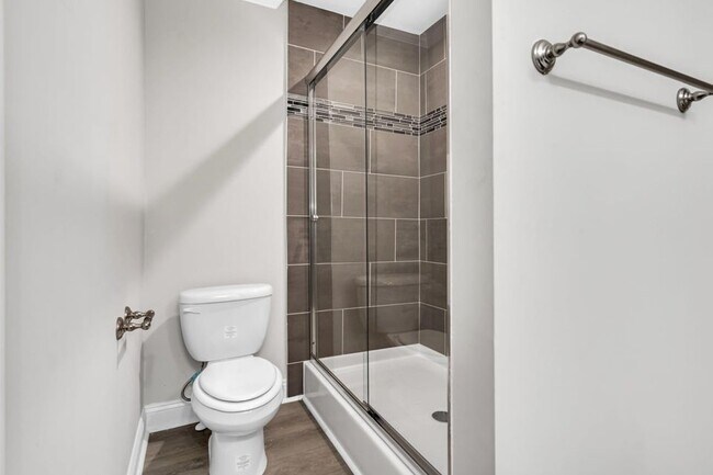 Master Bath - 6884 Willa Ct