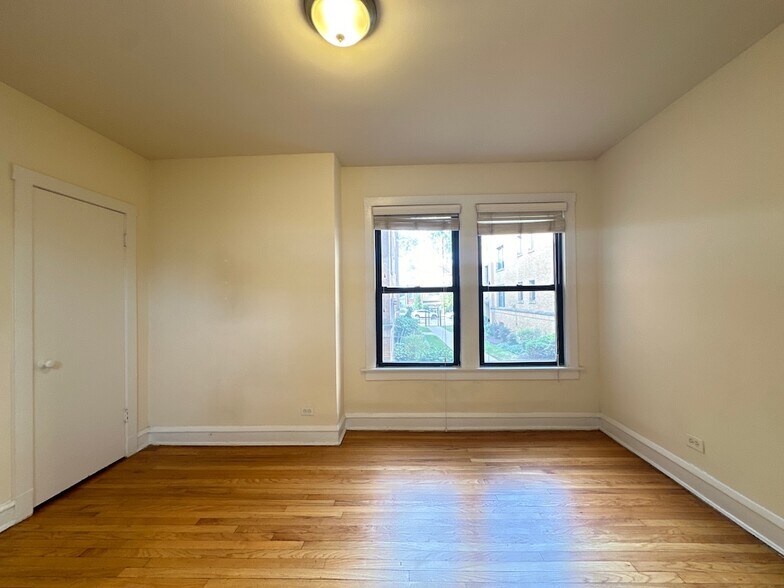 Building Photo - 2649.5 N Spaulding Ave