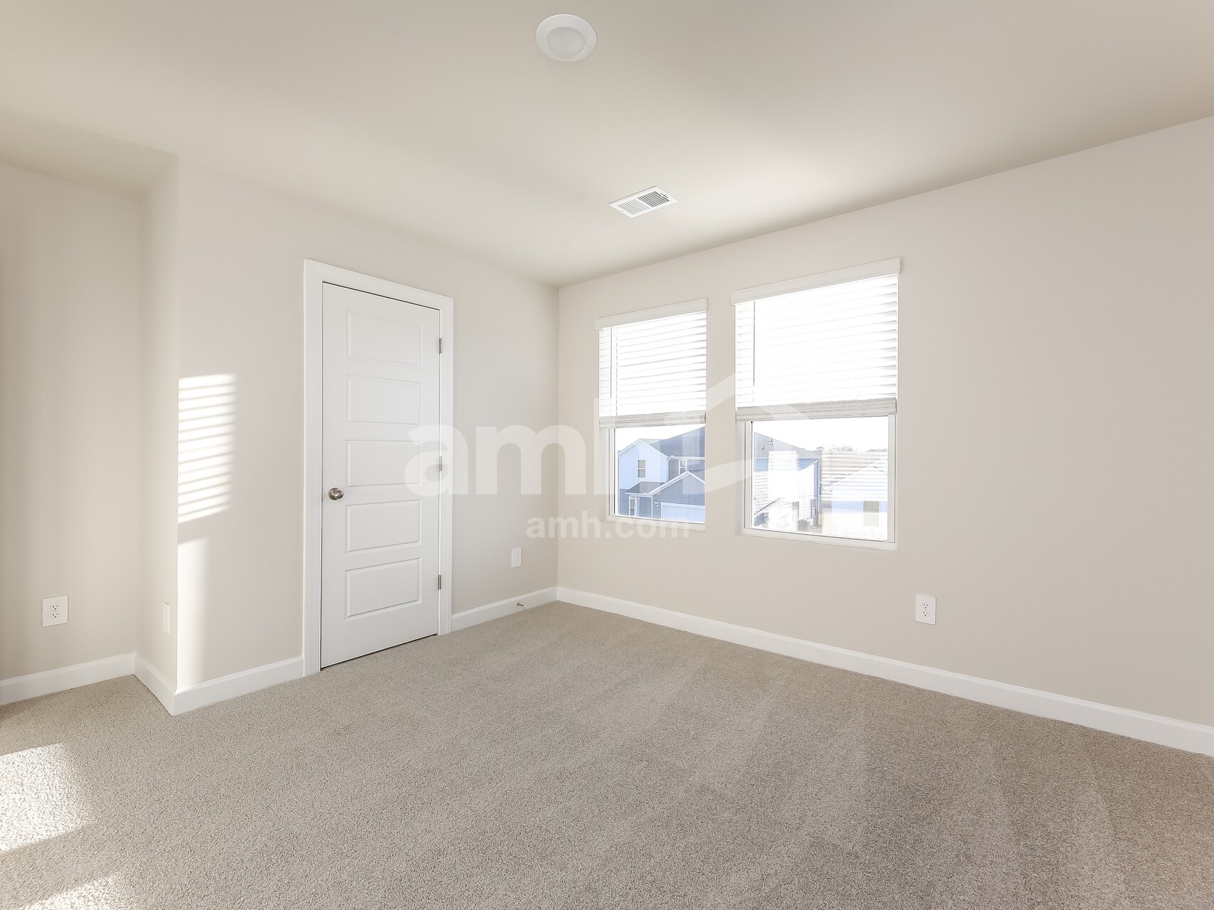 Building Photo - 801 Treeline Rd