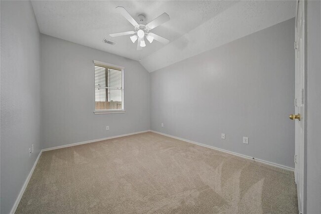 Building Photo - 22028 Knights Cove Dr