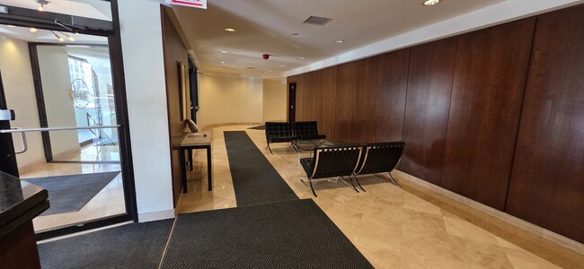 Building Photo - 1221 N Dearborn Pkwy