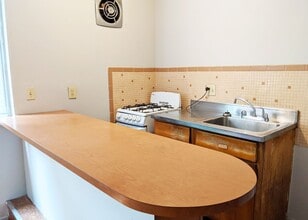 Building Photo - 3233 Whitfield Ave