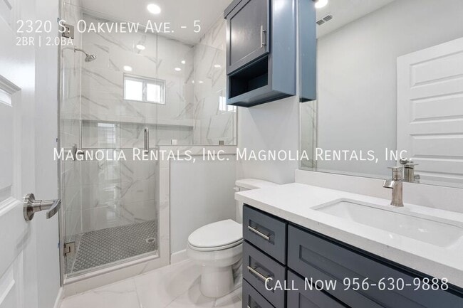 Building Photo - 2320 S Oakview Dr