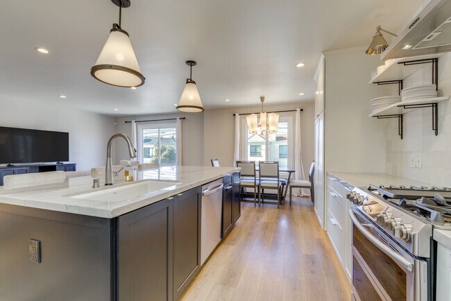 Building Photo - 1774 48th Ave