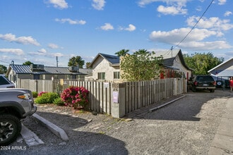 Building Photo - 1850 W Glenrosa Ave