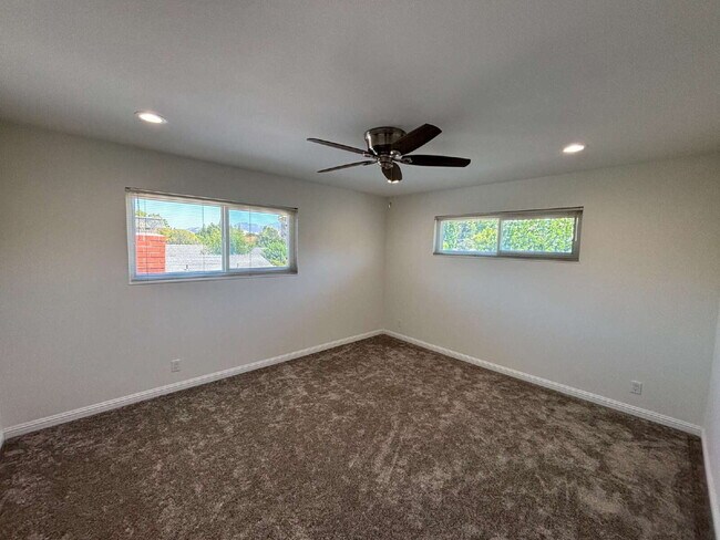 Building Photo - 475 Monti Cir