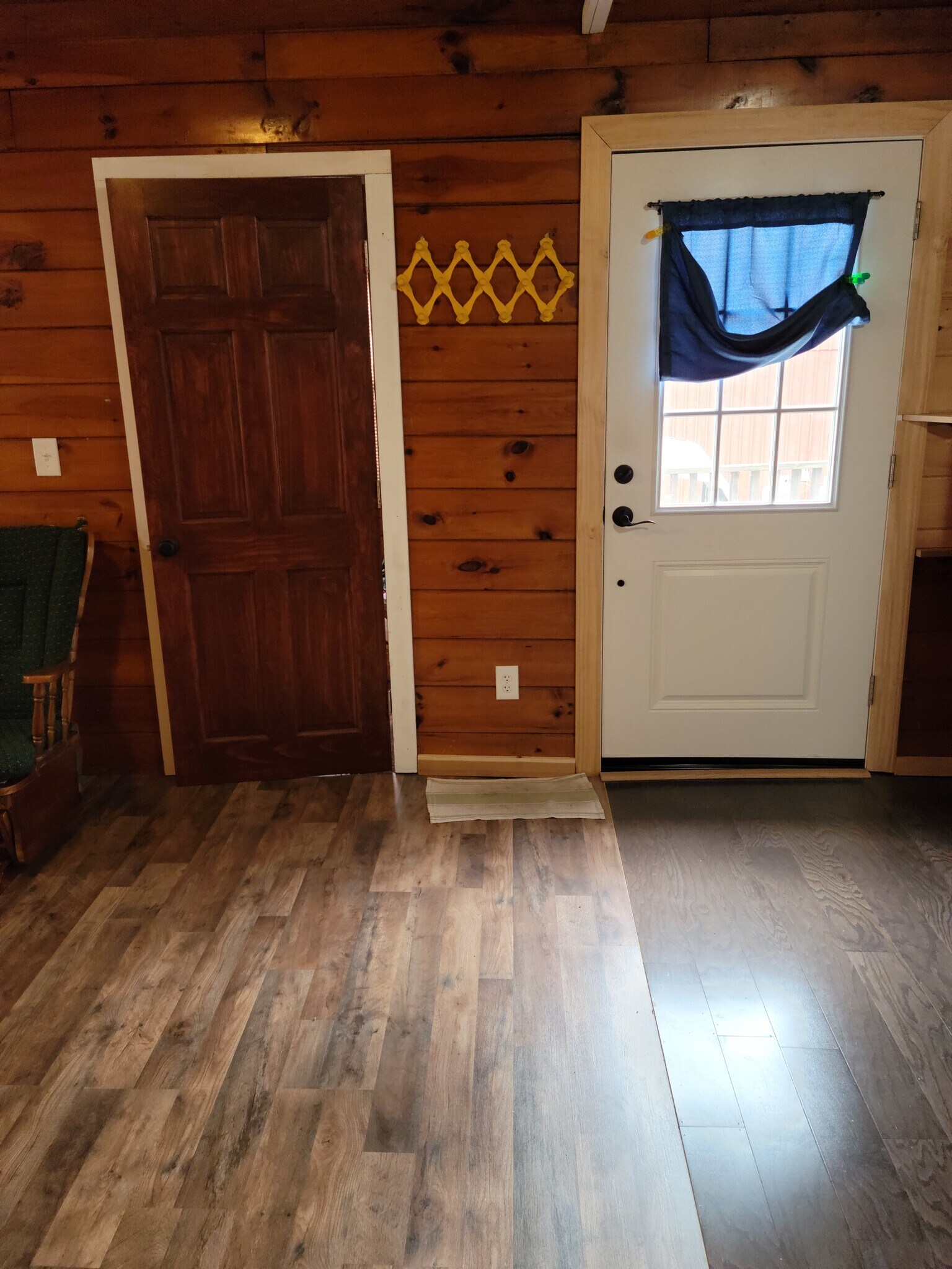 Bedroom next to front door - 286 Mount Vernon Rd