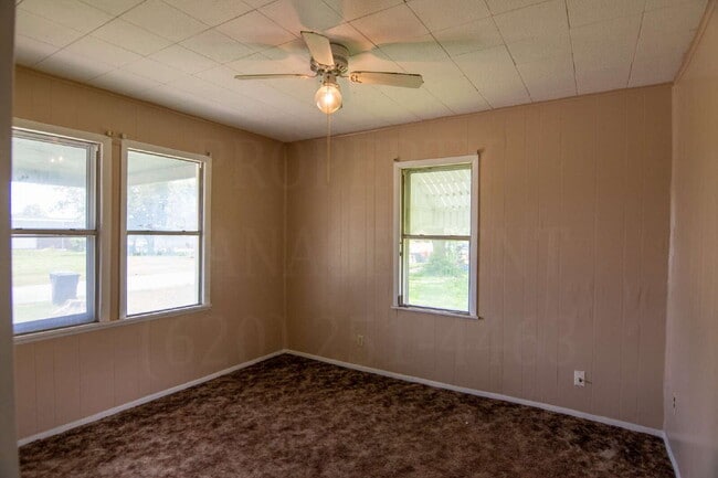 Building Photo - 1-Bedroom + Bonus Room 1-Bathroom Home
