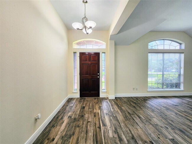 Building Photo - 25807 Elmley Pl