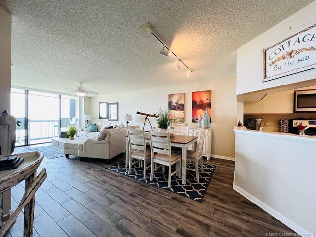 Building Photo - 8880 S Ocean Dr
