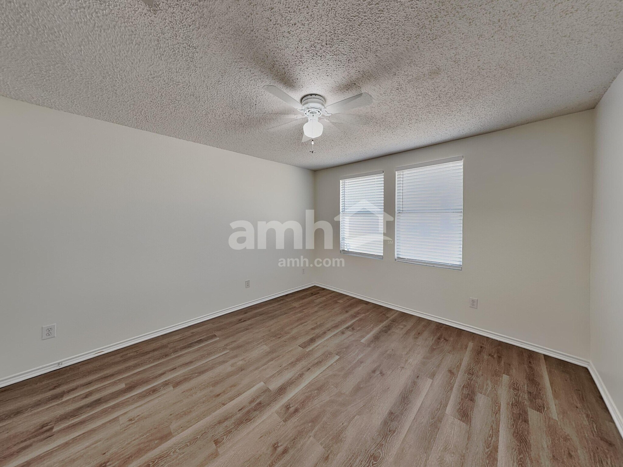 Building Photo - 16136 Shawnee Trl