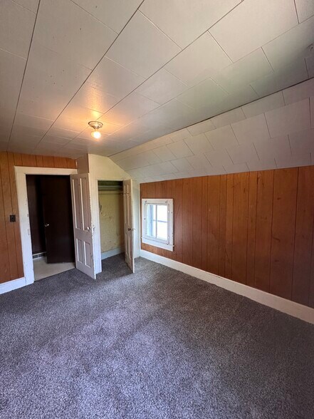 Building Photo - 2416 Algoma St