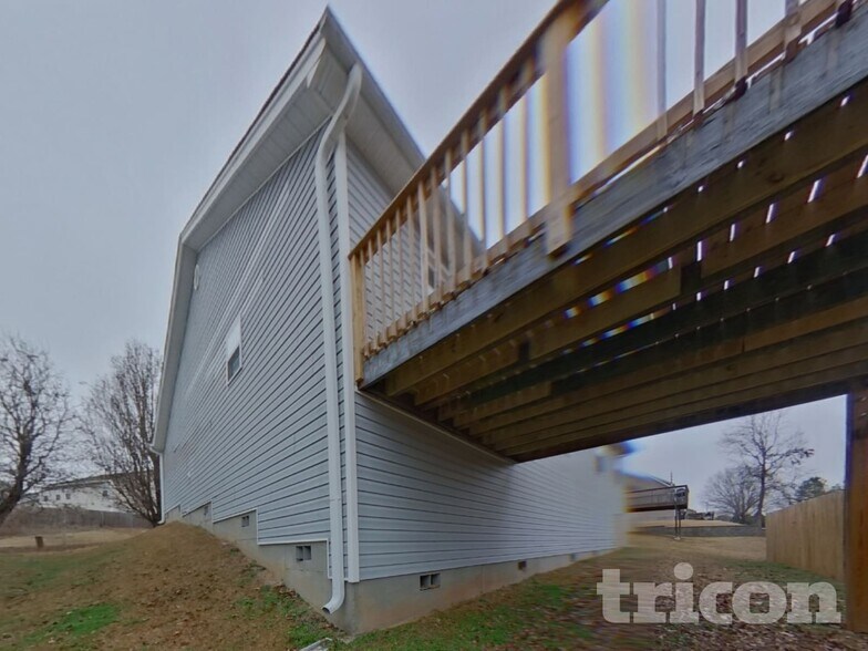 Building Photo - 427 Lynnell Way