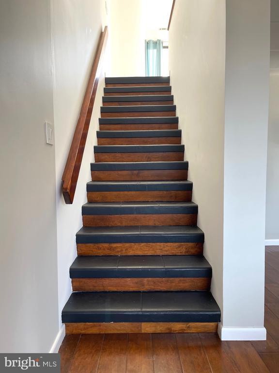 Building Photo - 28 Main St