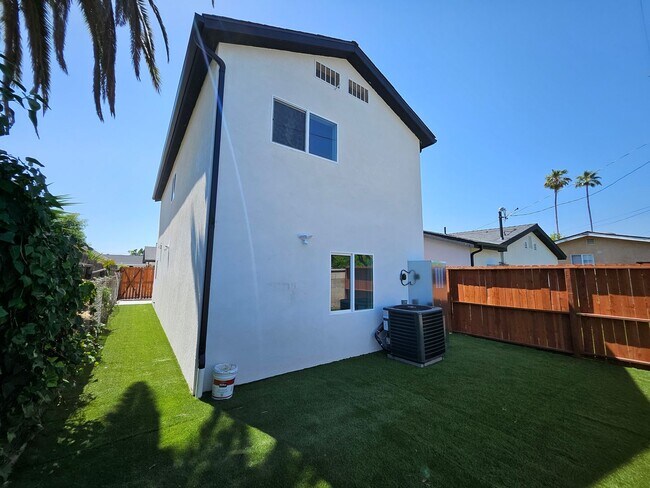 Building Photo - 7426 Denny Ave