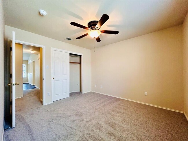 Building Photo - 468 Clarence Ct