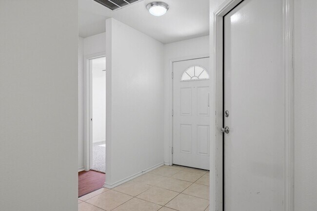 Building Photo - ***APPLICATION CURRENTLY UNDER REVIEW***Well-Maintained One-Story in Woodthorn Subdivision