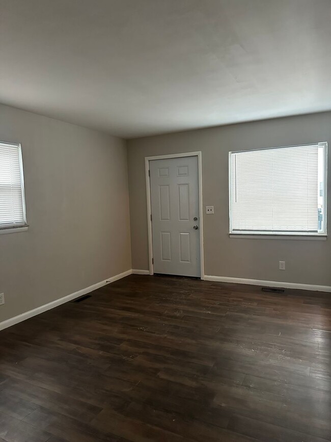 Building Photo - HOME for RENT in North Linden Columbus/Web...