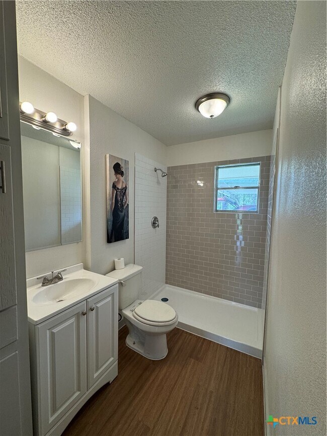 Building Photo - 2109 W Avenue B