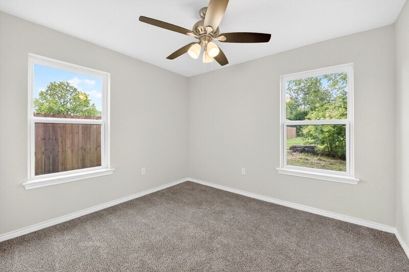 Building Photo - 317 Jones St