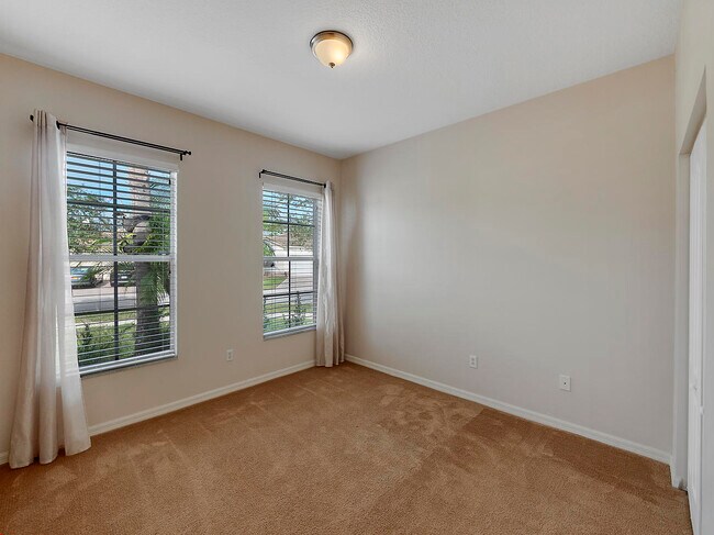 Building Photo - 9563 SW Flowermound Cir
