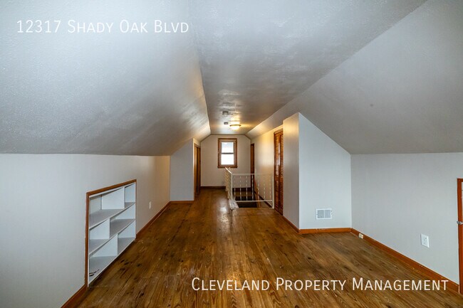 Building Photo - Updated Garfield Hts Bungalow