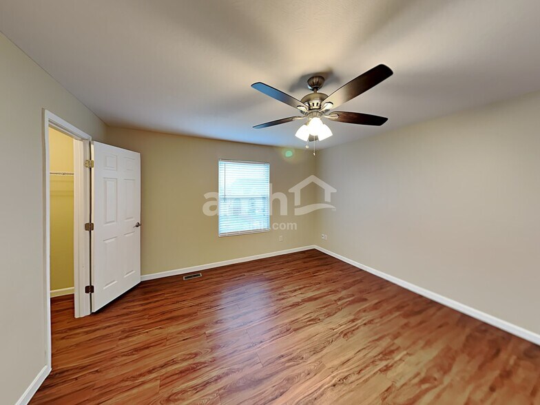 Building Photo - 1231 Candora St