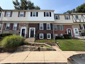 Building Photo - 4054 Hanson Oaks Dr