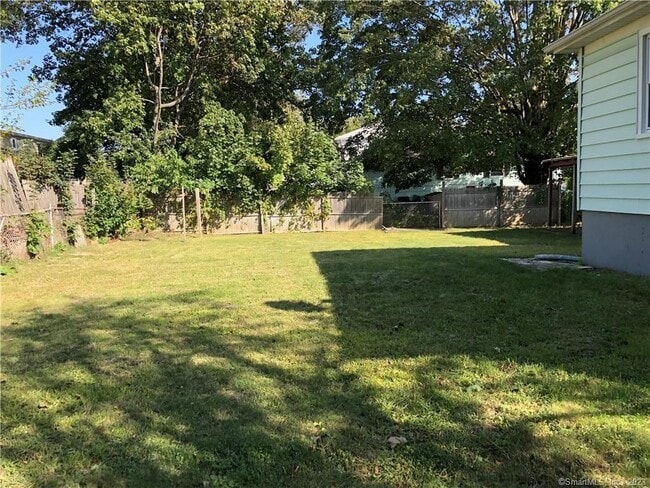 Building Photo - 186 Marigold Ave