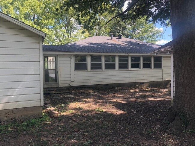 Building Photo - 2090 S Mt Olive St