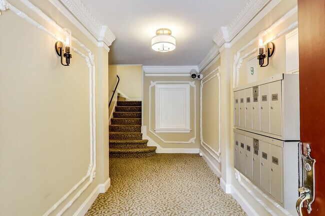 Building Photo - 65 Buena Vista