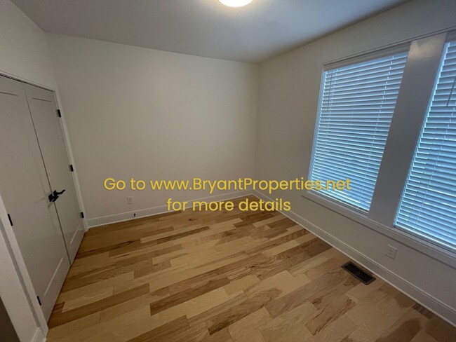 Building Photo - Madison - New 2 Bedroom 2.5 Baths Condo
