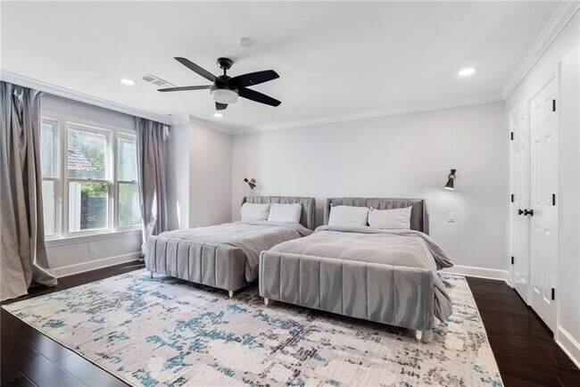 Building Photo - 4200 Roswell Rd NE