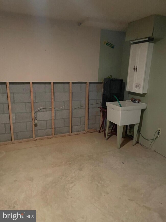 Building Photo - 5306 Trenton Mill Rd