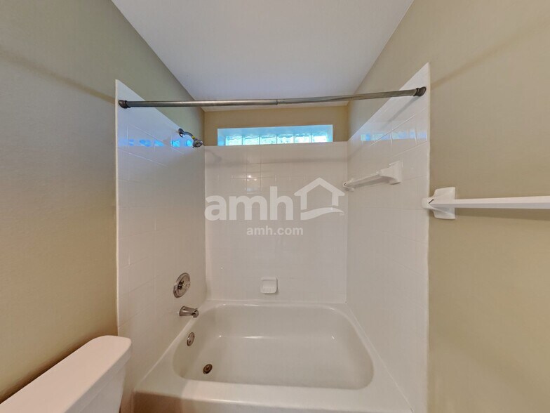 Building Photo - 22747 Saint Thomas Cir