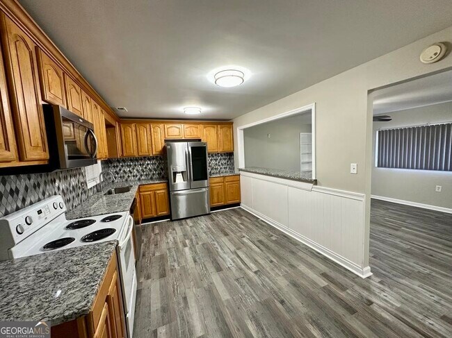 Building Photo - 1228 GA-92
