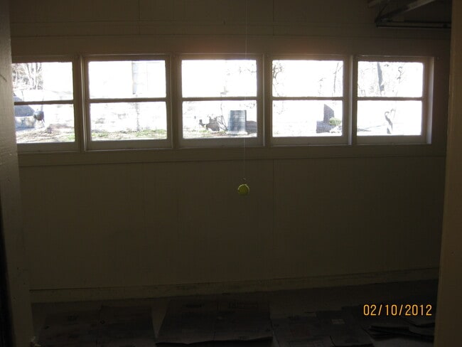 Building Photo - 246 Westwood Rd