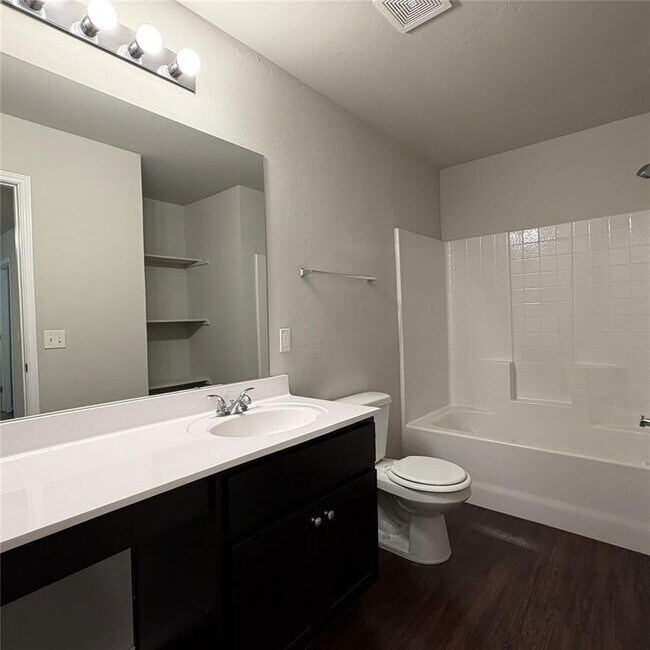 Building Photo - 2044 Autumn Way