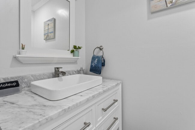 Building Photo - 139 Brady Dr