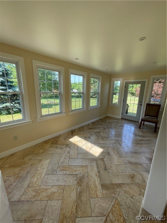 Building Photo - 2482 Poe Ln
