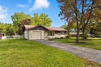 Building Photo - 2124 Burr Oak Ln